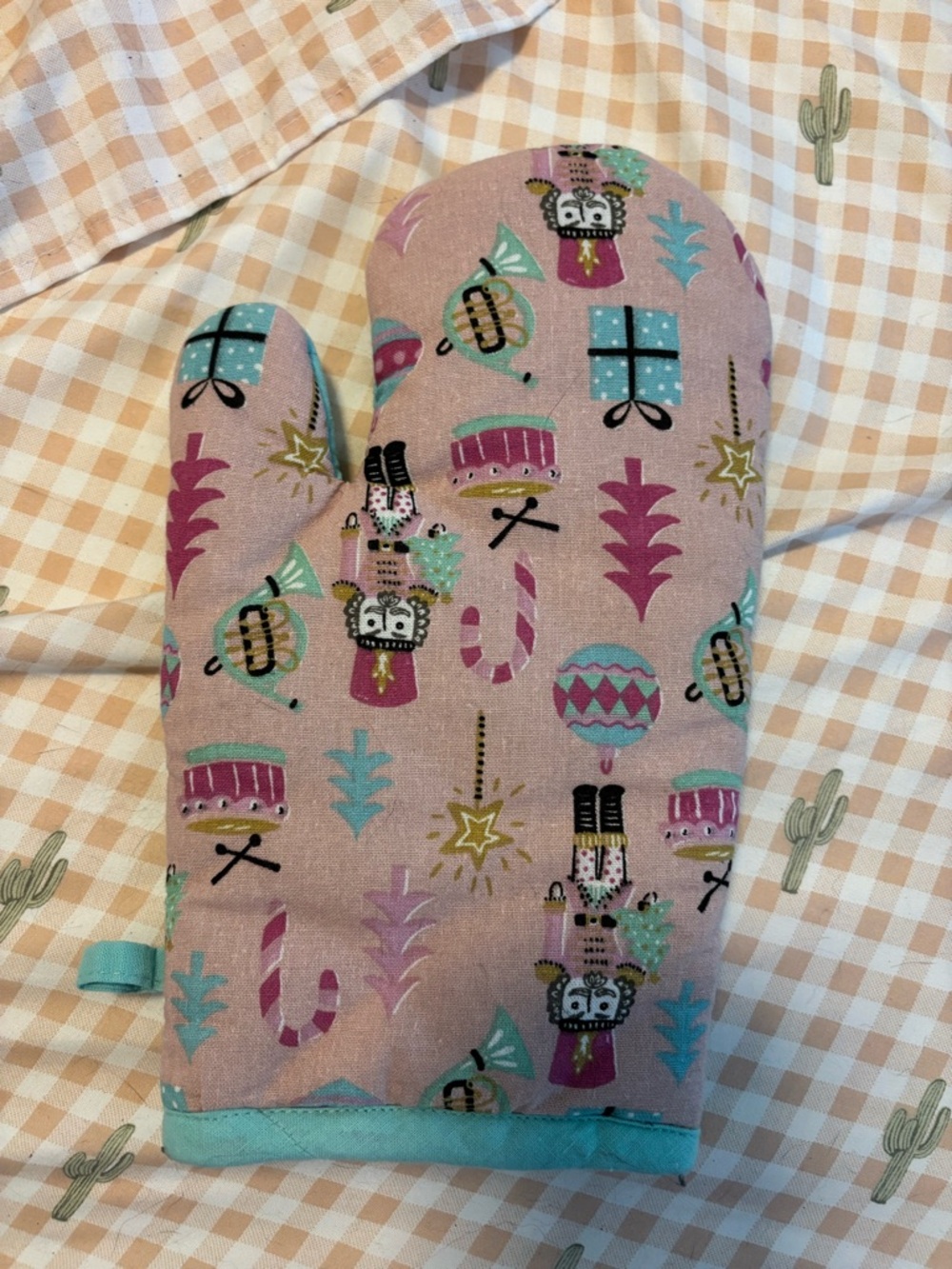 Holiday Nutcracker Pattern Oven Mitt - Pink & Teal